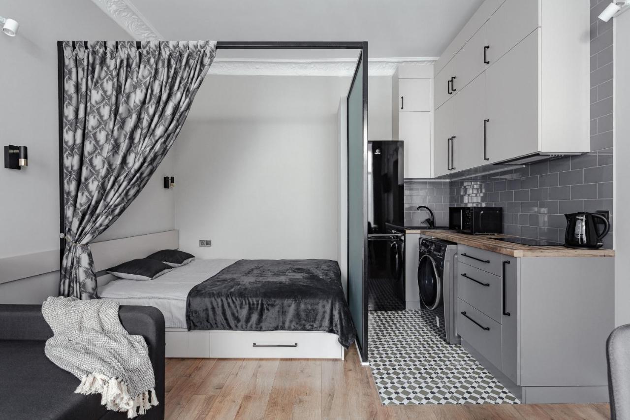 City Centre Silver Apartment Odesa Exterior photo